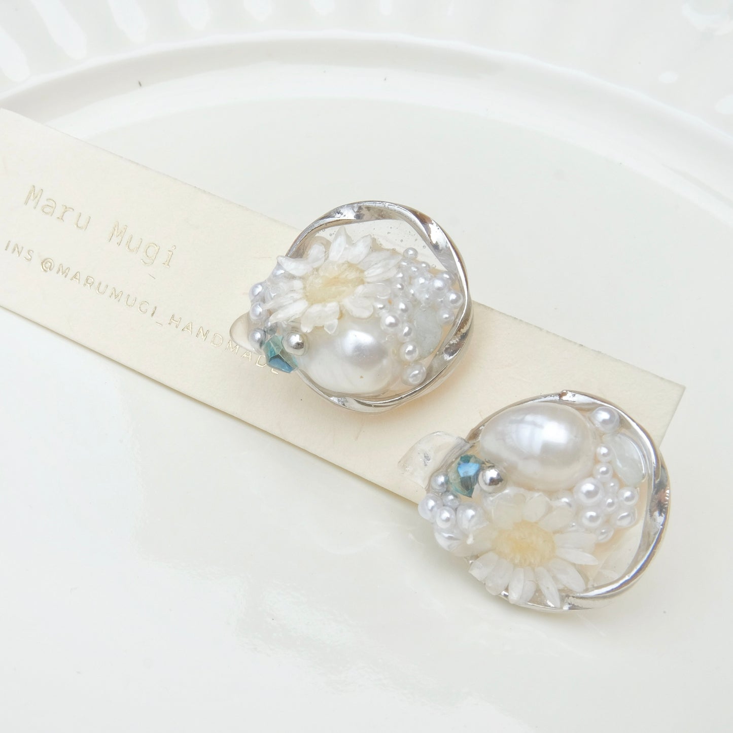 【夏セール10%off】「🧊氷×花」ピアス・イヤリング交換可 ドライフラワー 夏アクセサリー うるうる 樹脂ピアス 天然真珠 sv925製ピアスポスト アレルギー対応 2025夏限定
