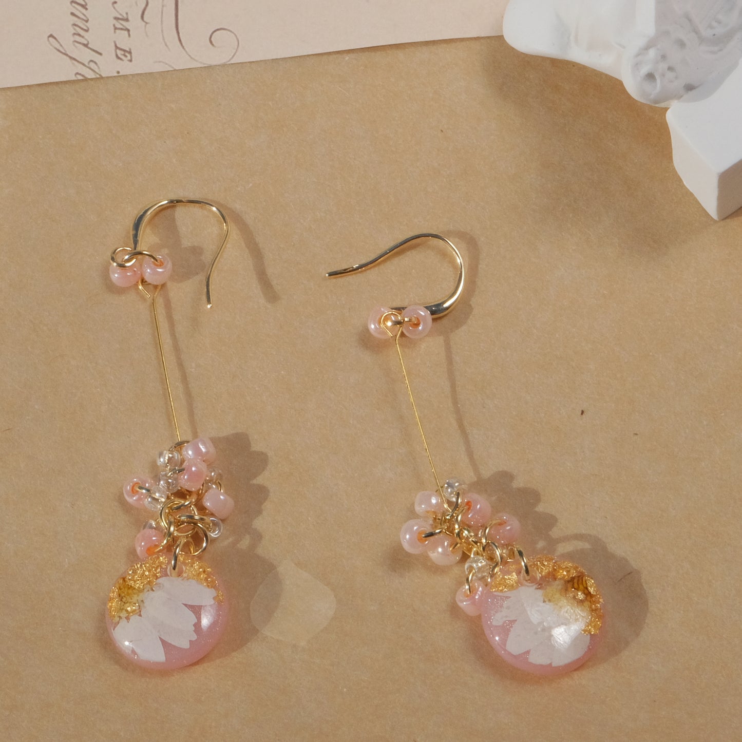 現品「ゆらゆら フラワー×レジン」ピアス