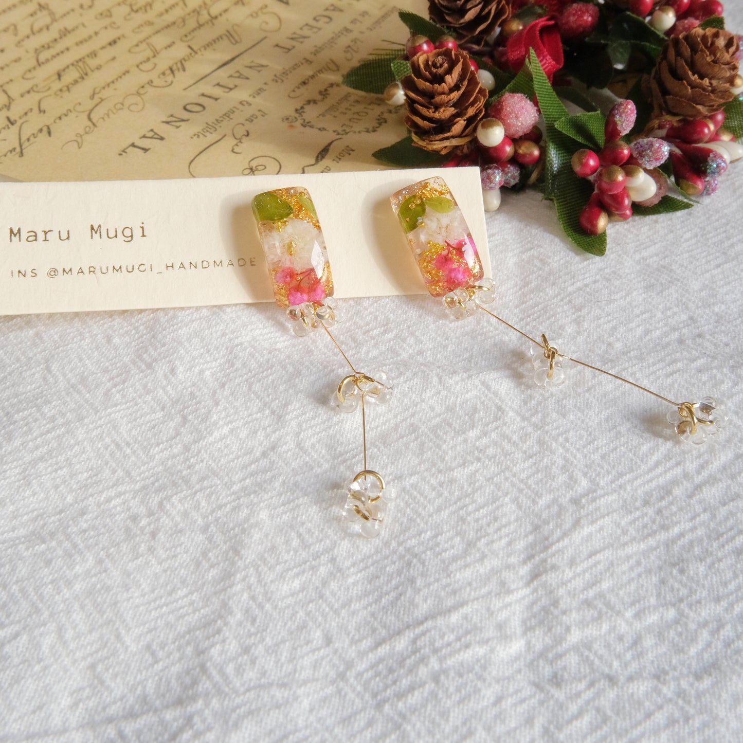 現品 「花と雫」ピアス(イヤリングにも変更可)