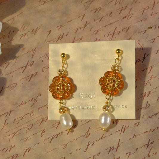 現品　レトロ・花❀×淡水パールピアス🍂(イヤリングにも変更可)