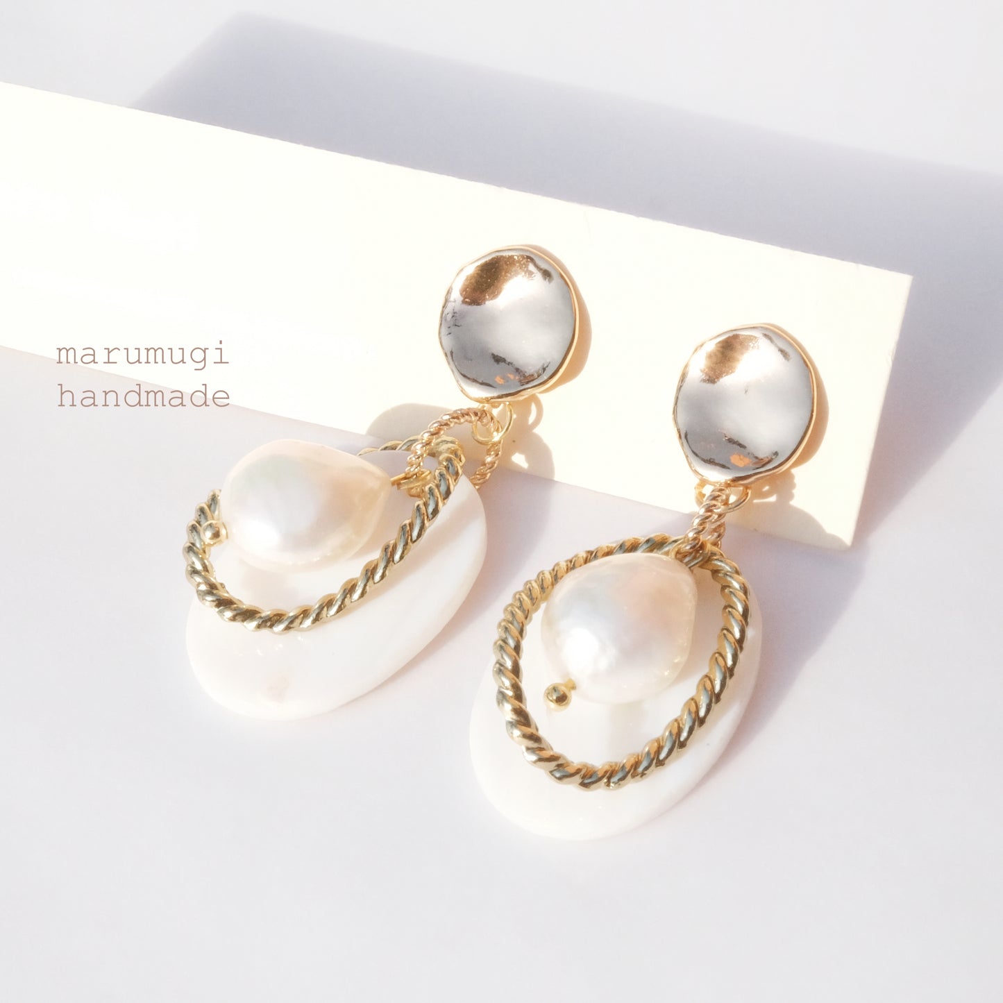 大ぶり 天然淡水真珠×白蝶貝ピアス・イヤリング交換可 マザーオブパール  白蝶貝 ホワイト