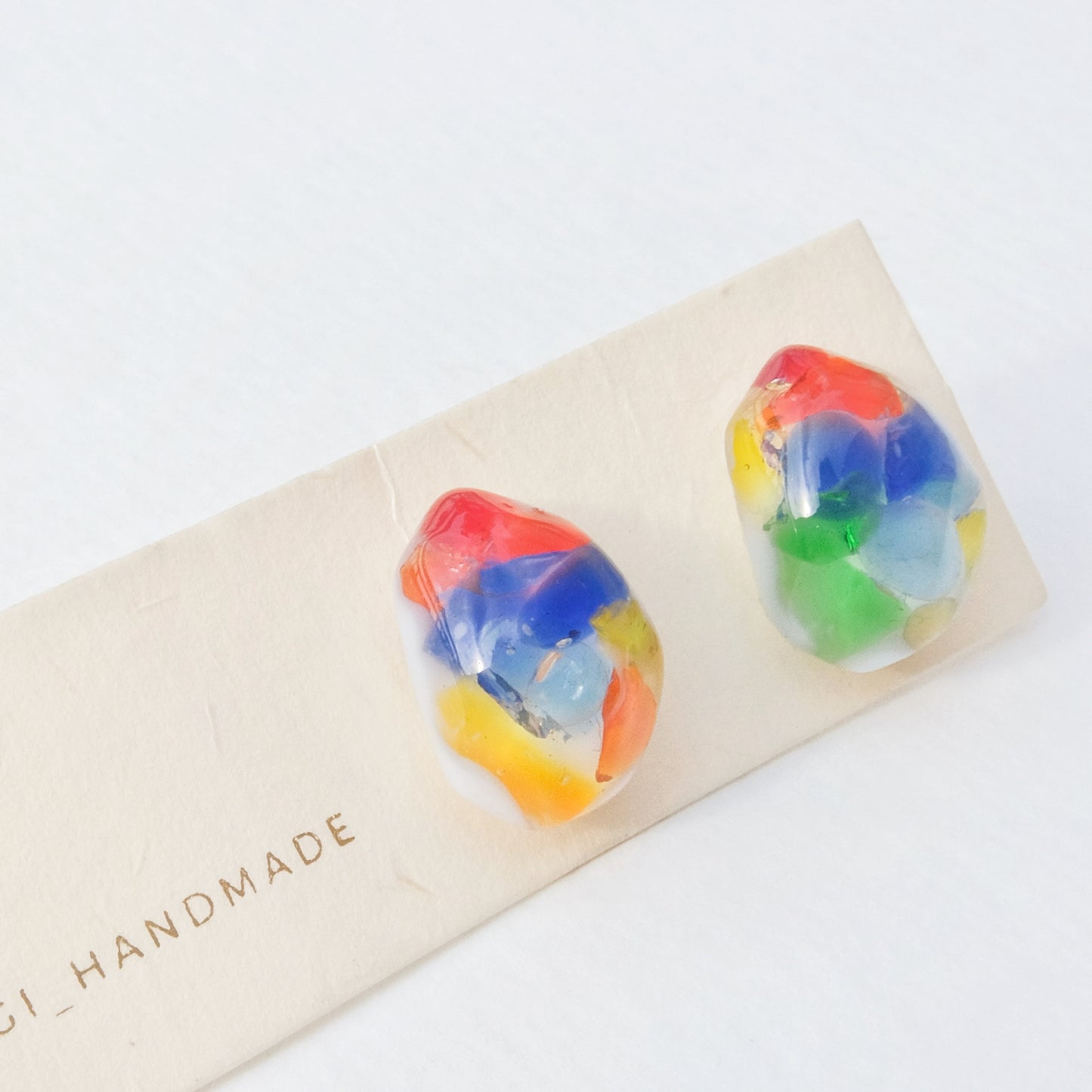 【夏🧊セール10%off】カラフルなバブル🩵🫧ピアス・イヤリング交換可 sv925 アレルギー対応 うるうる