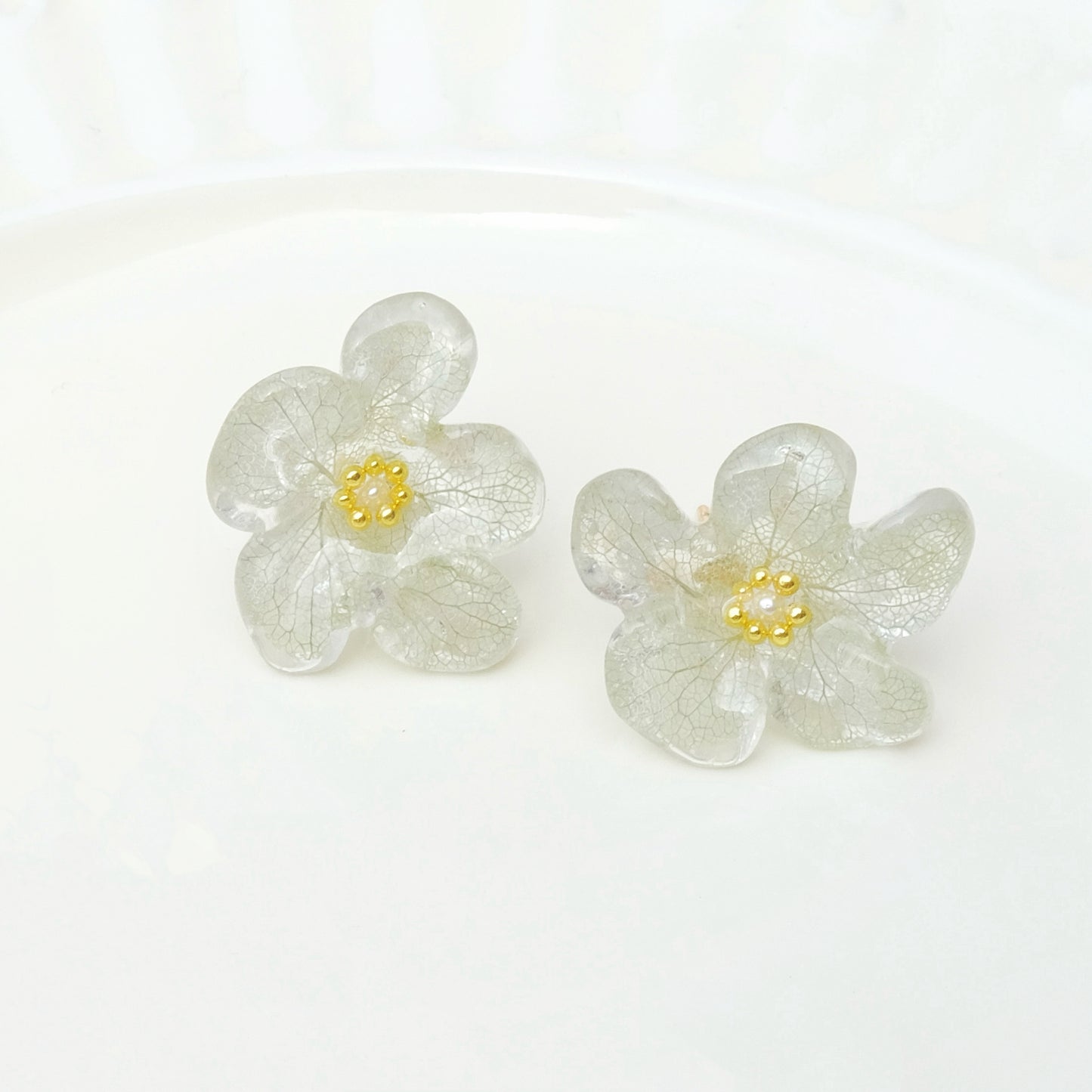 【夏セール10%off】透明感 風そよぐ紫陽花 ×しずく［2wayロングピアス・イヤリング交換可］