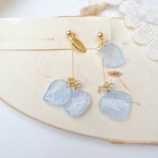 【夏🧊セール10%off】14kgf🩵風に揺れる水色の紫陽花ピアス・イヤリング交換可 ふんわり