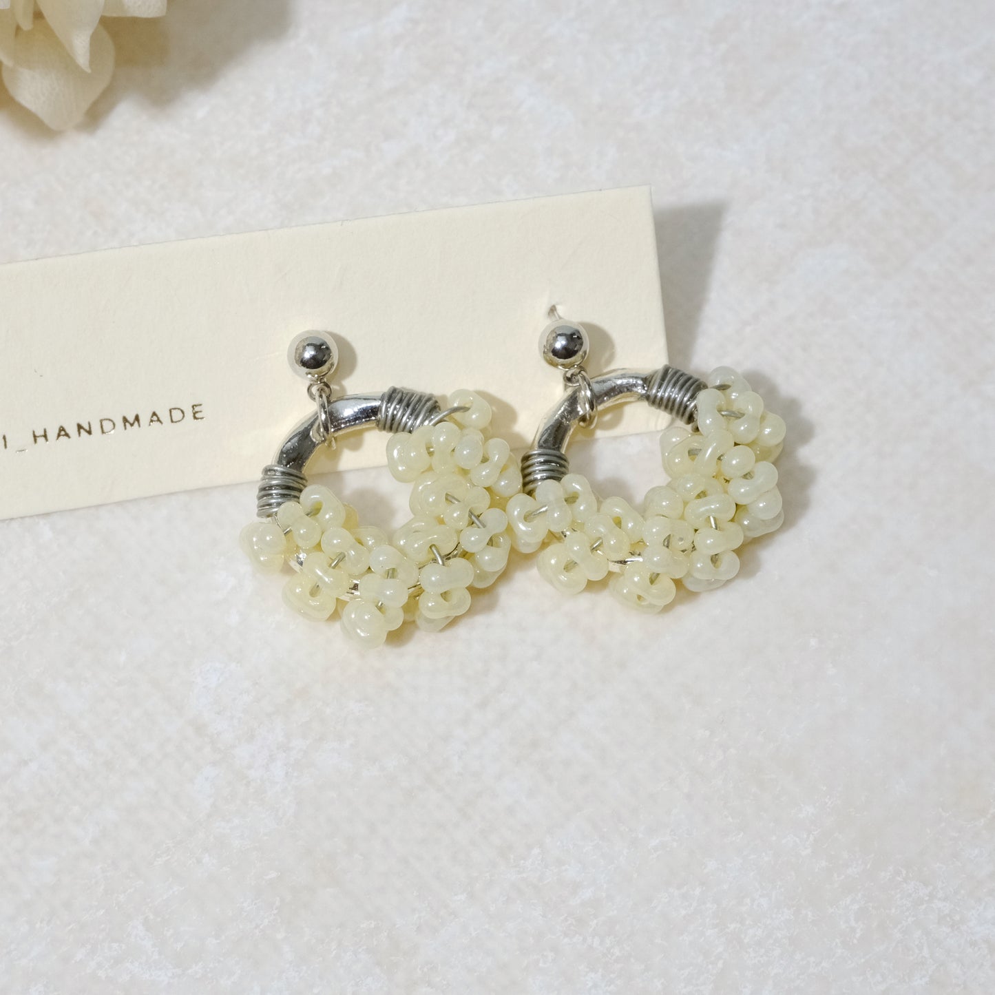 現品 レトロ・ラウンド ビーズピアス♡‎‎（イヤリングにも変更可）