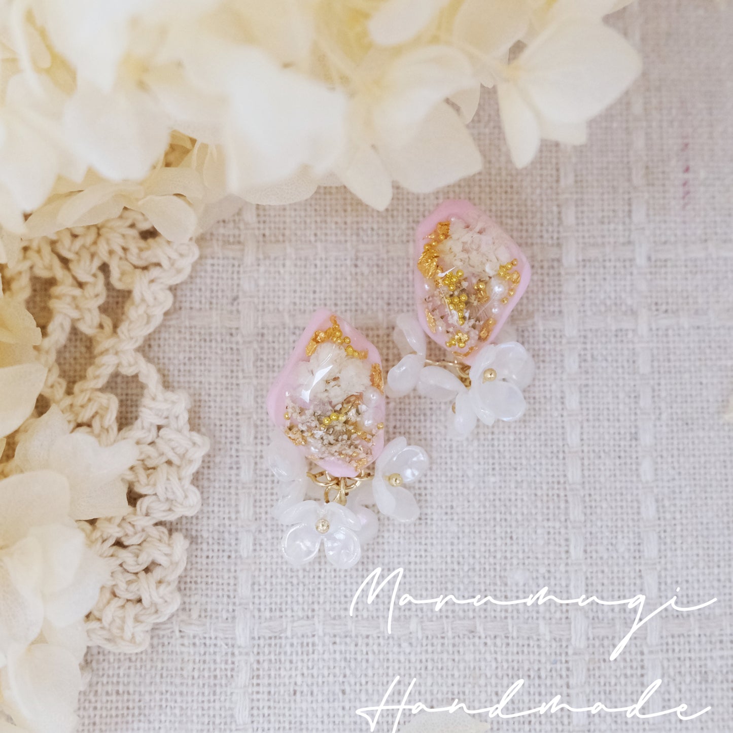 現品「花束♡🤍」ピアス（イヤリングにも変更可）