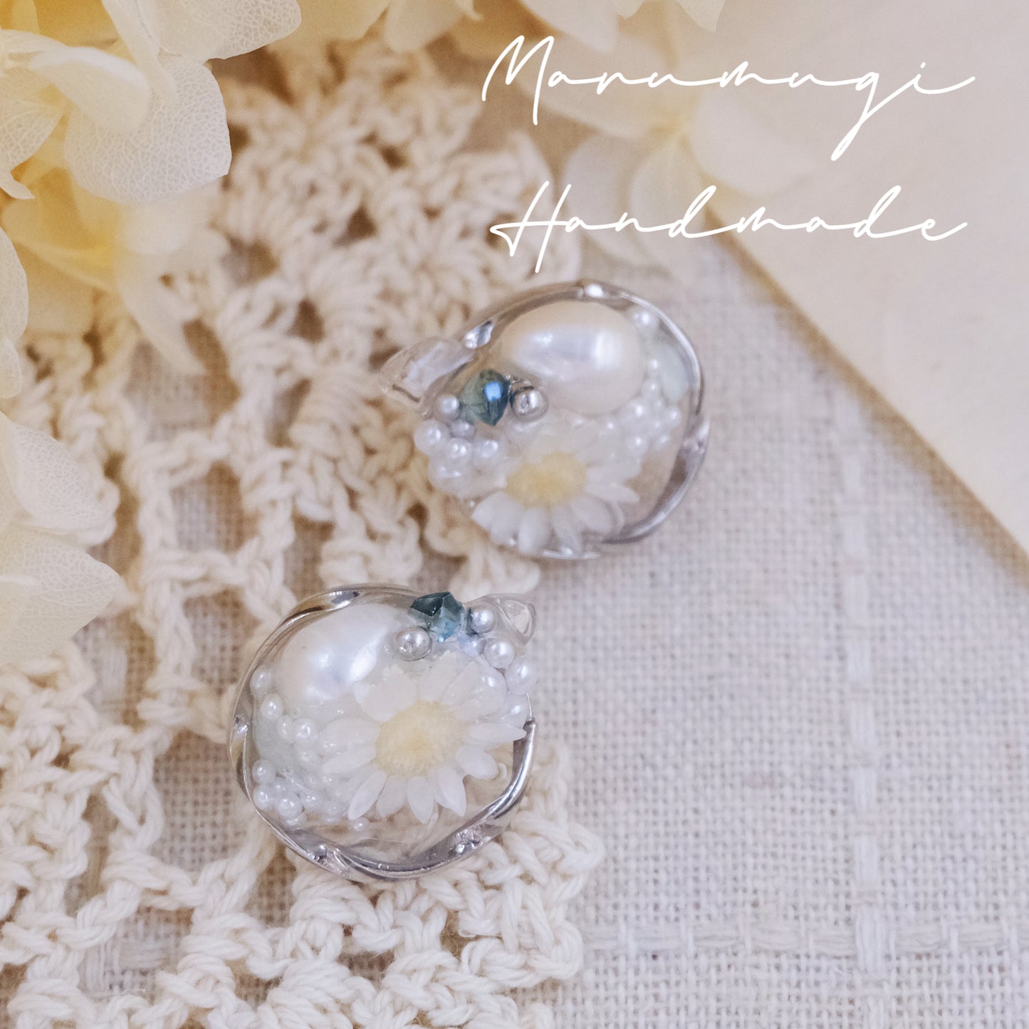 【夏セール10％off】「🧊氷×花」ピアス･イヤリング交換可　ドライフラワー 夏アクセサリー うるうる 樹脂ピアス 天然真珠 sv925製ピアスポスト アレルギー対応　2025夏限定
