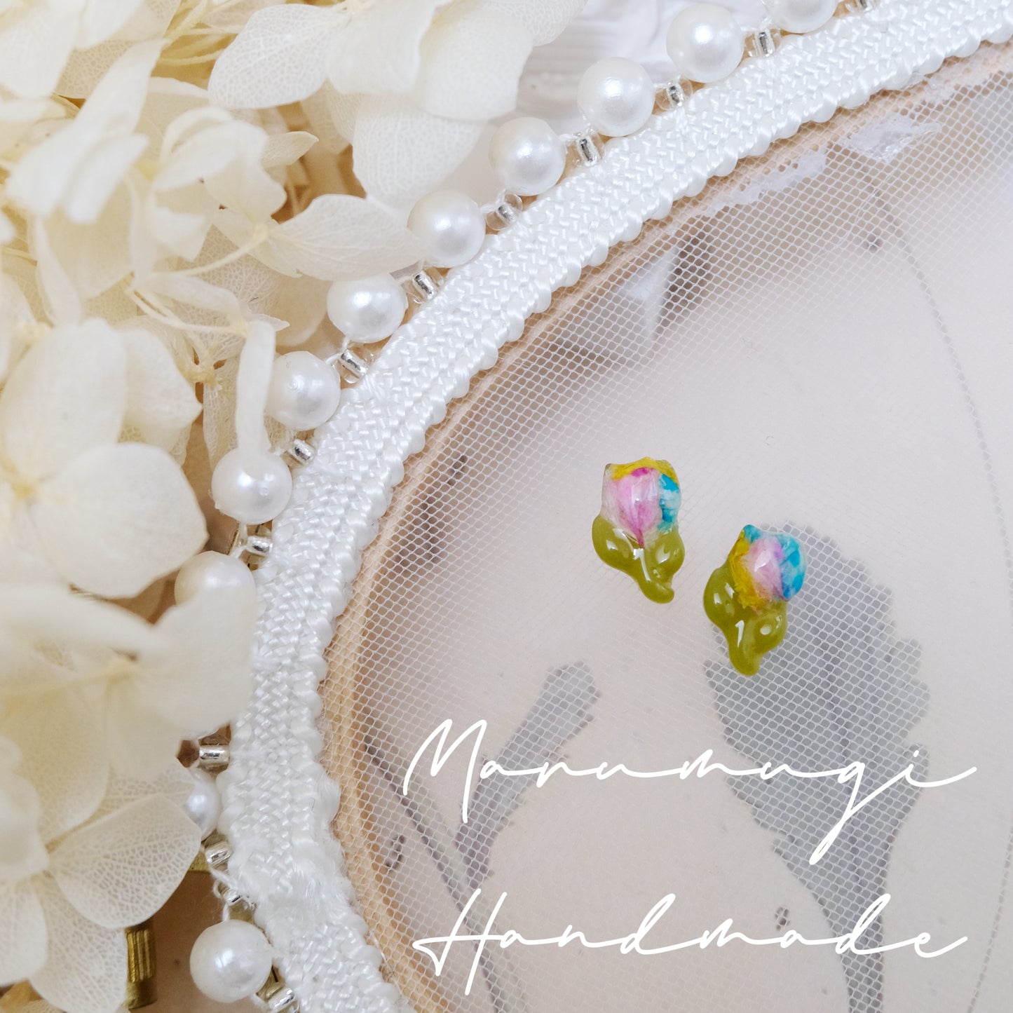 現品 ミニチューリップ🌷のピアス （イヤリングにも変更可）