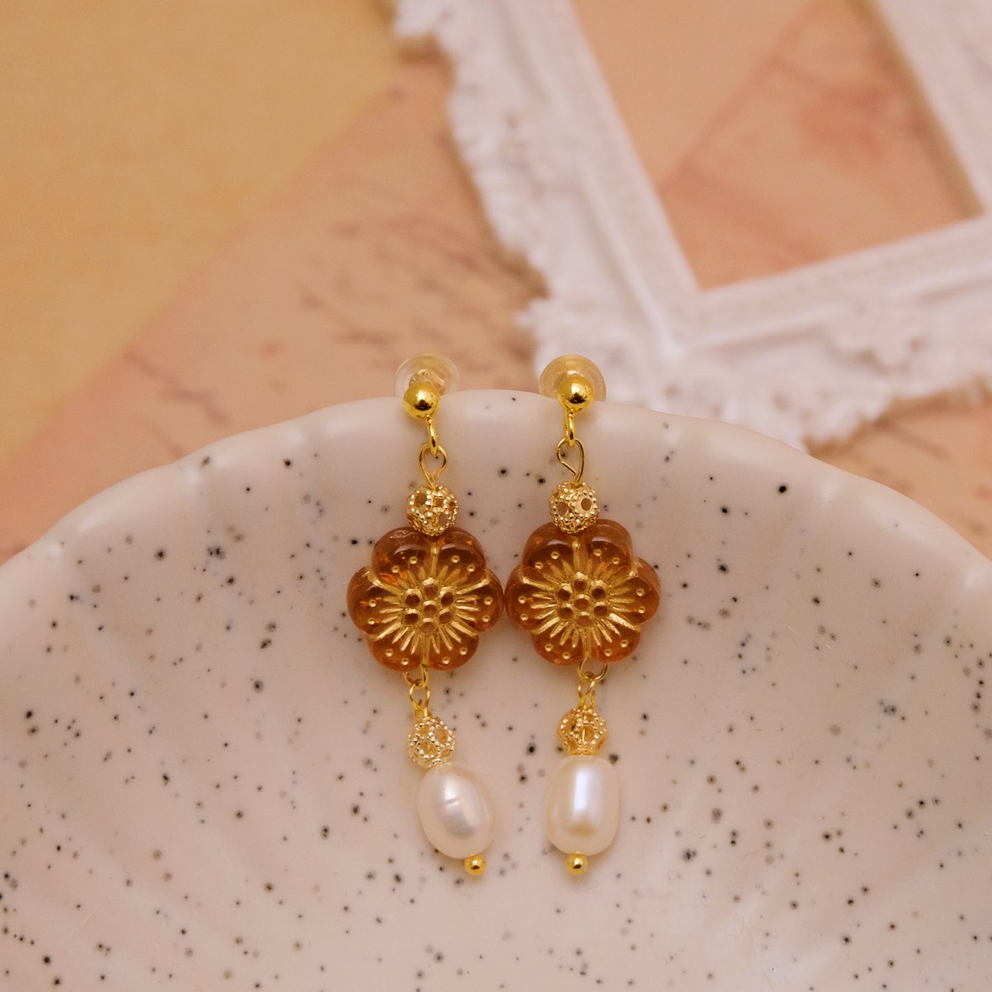 現品　レトロ・花❀×淡水パールピアス🍂(イヤリングにも変更可)