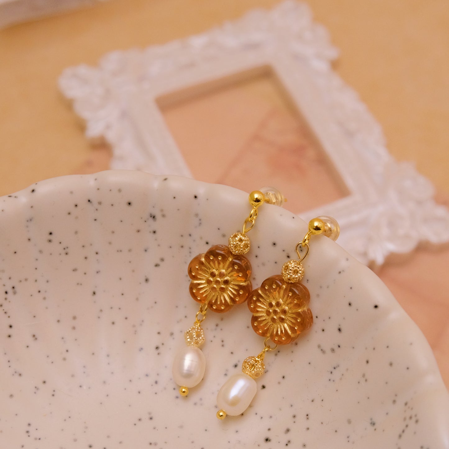 現品　レトロ・花❀×淡水パールピアス🍂(イヤリングにも変更可)
