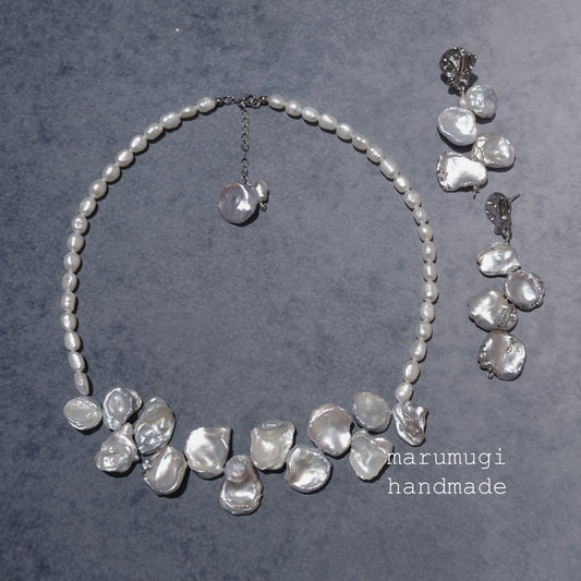 大人気₊⁺♡̶現品「Flower×バロックパール」ケシパールのネックレス･ピアス（イヤリングにも変更可）