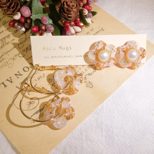 現品小花×パールピアス(イヤリング変更可)　小花×金箔フープピアス