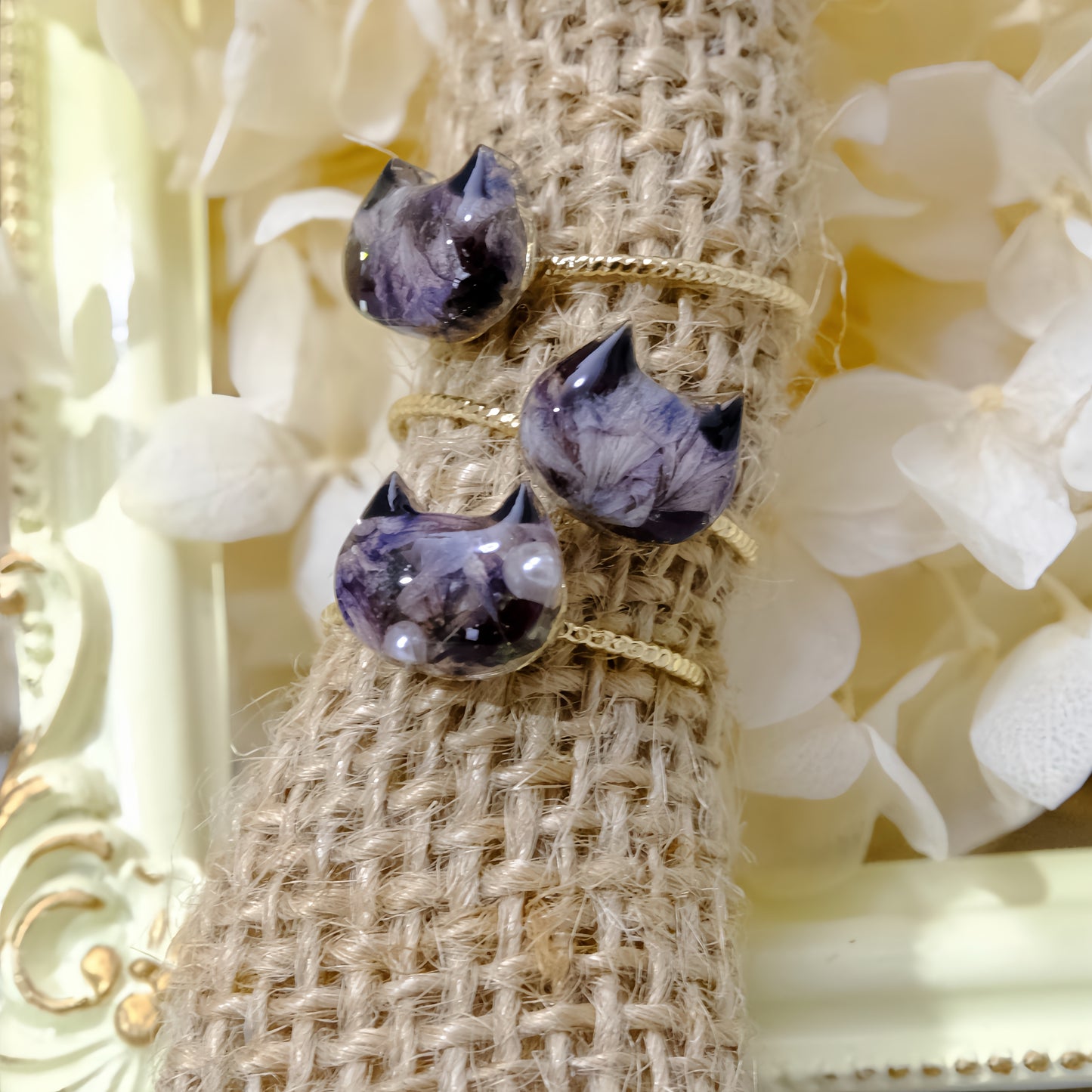 現品「 ねこ ꉂ ･ ･ × 花」リング･ピアス(イヤリングにも変更可)